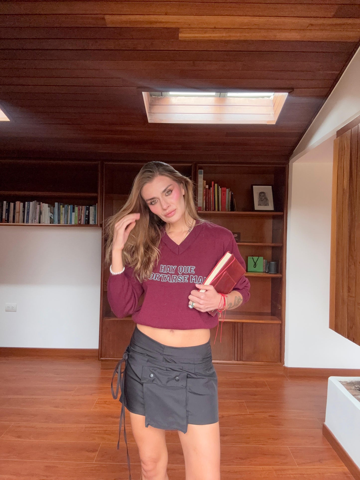 Hay que portarse mal-Vino tinto