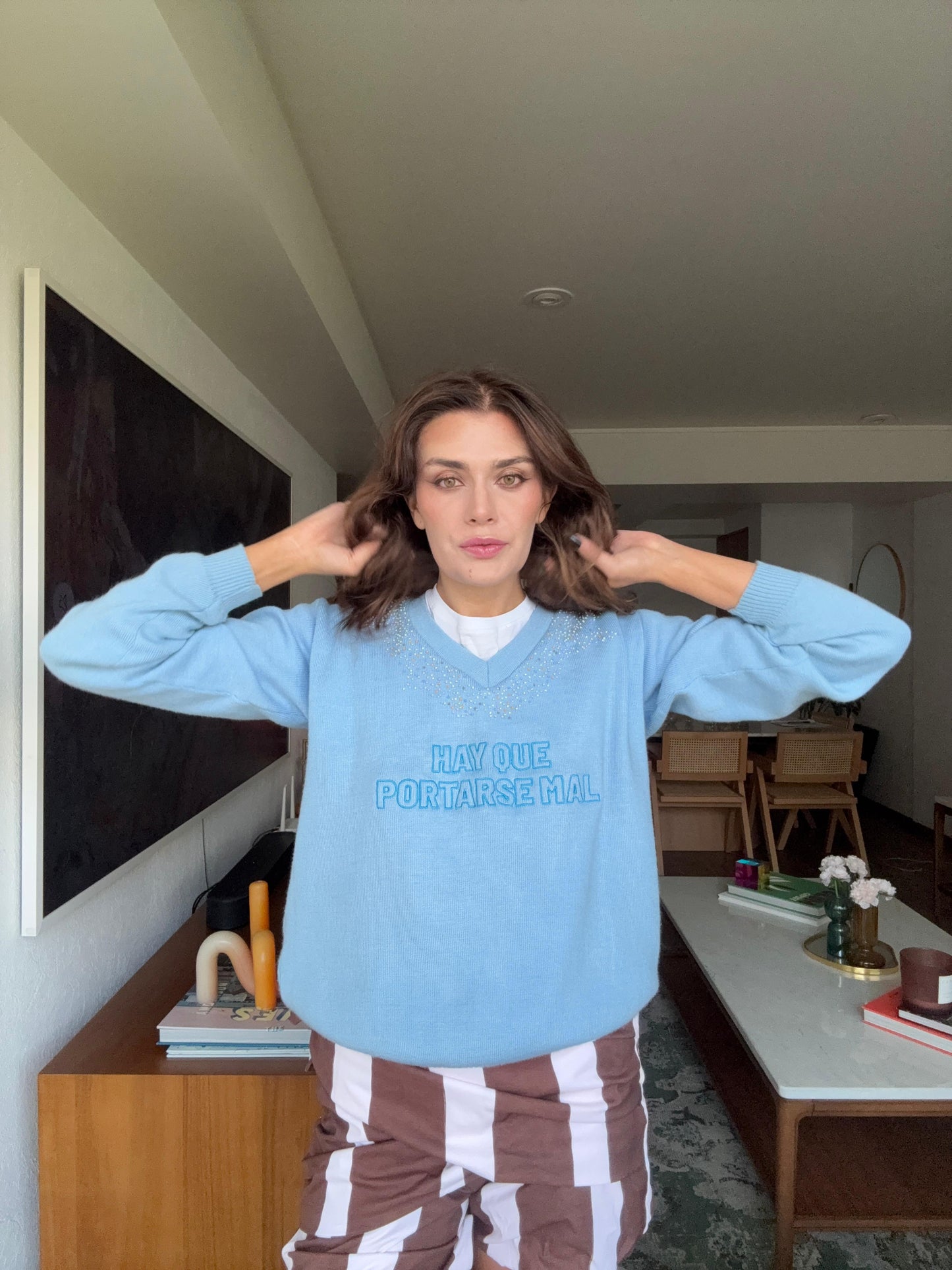 Hay que portarse mal-Azul BORDADO A MANO