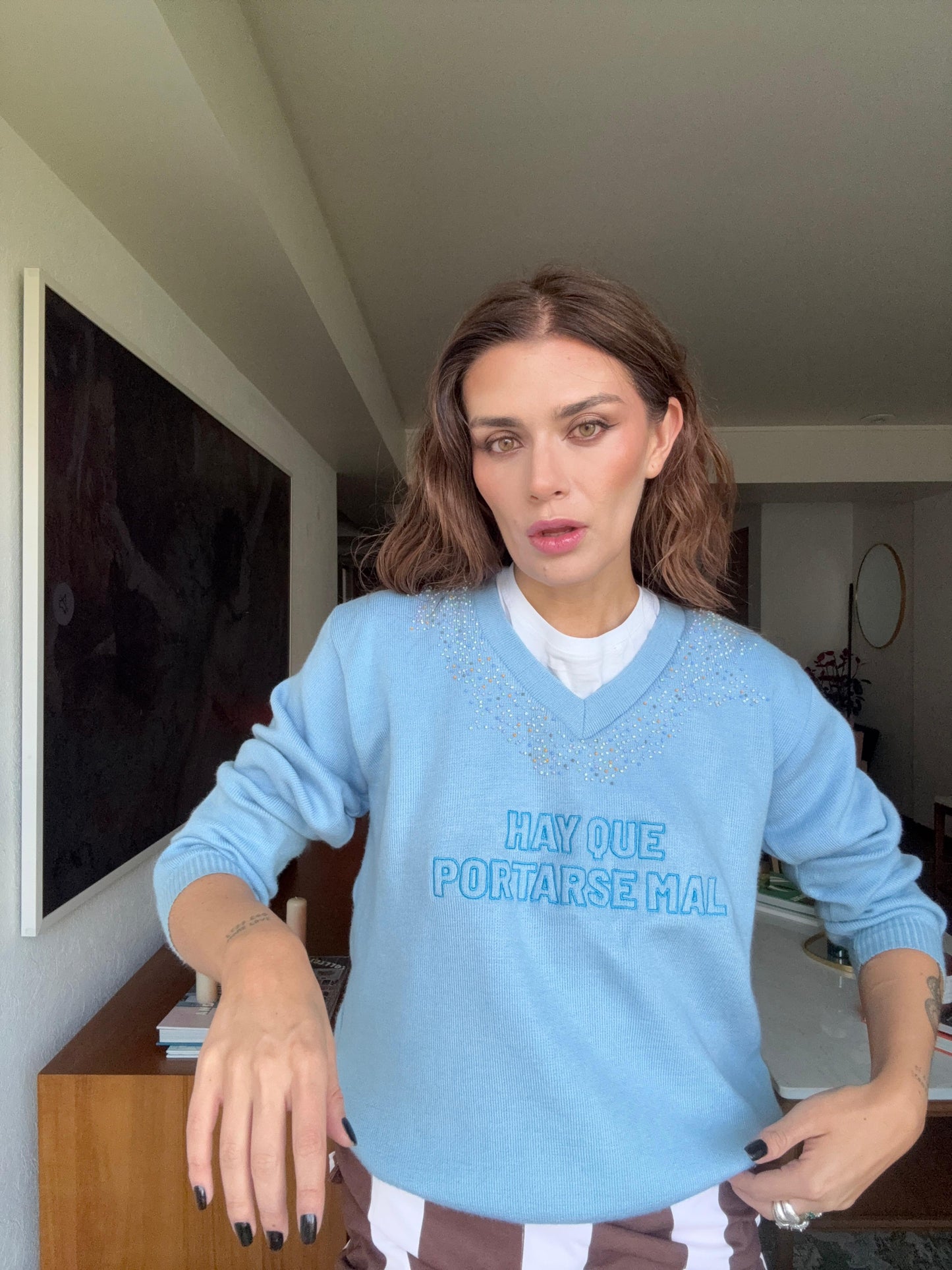 Hay que portarse mal-Azul BORDADO A MANO