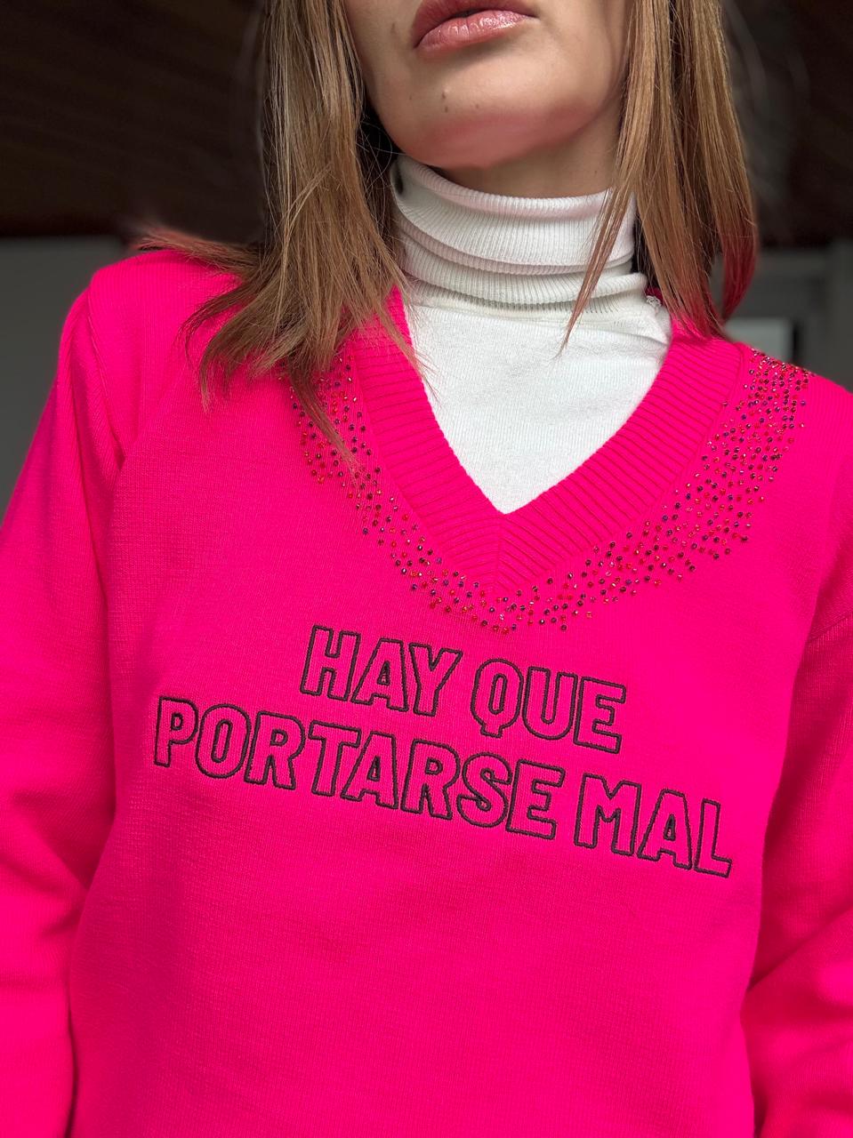 Hay que portarse mal- Fucsia Brillantes en el cuello BORDADO A MANO